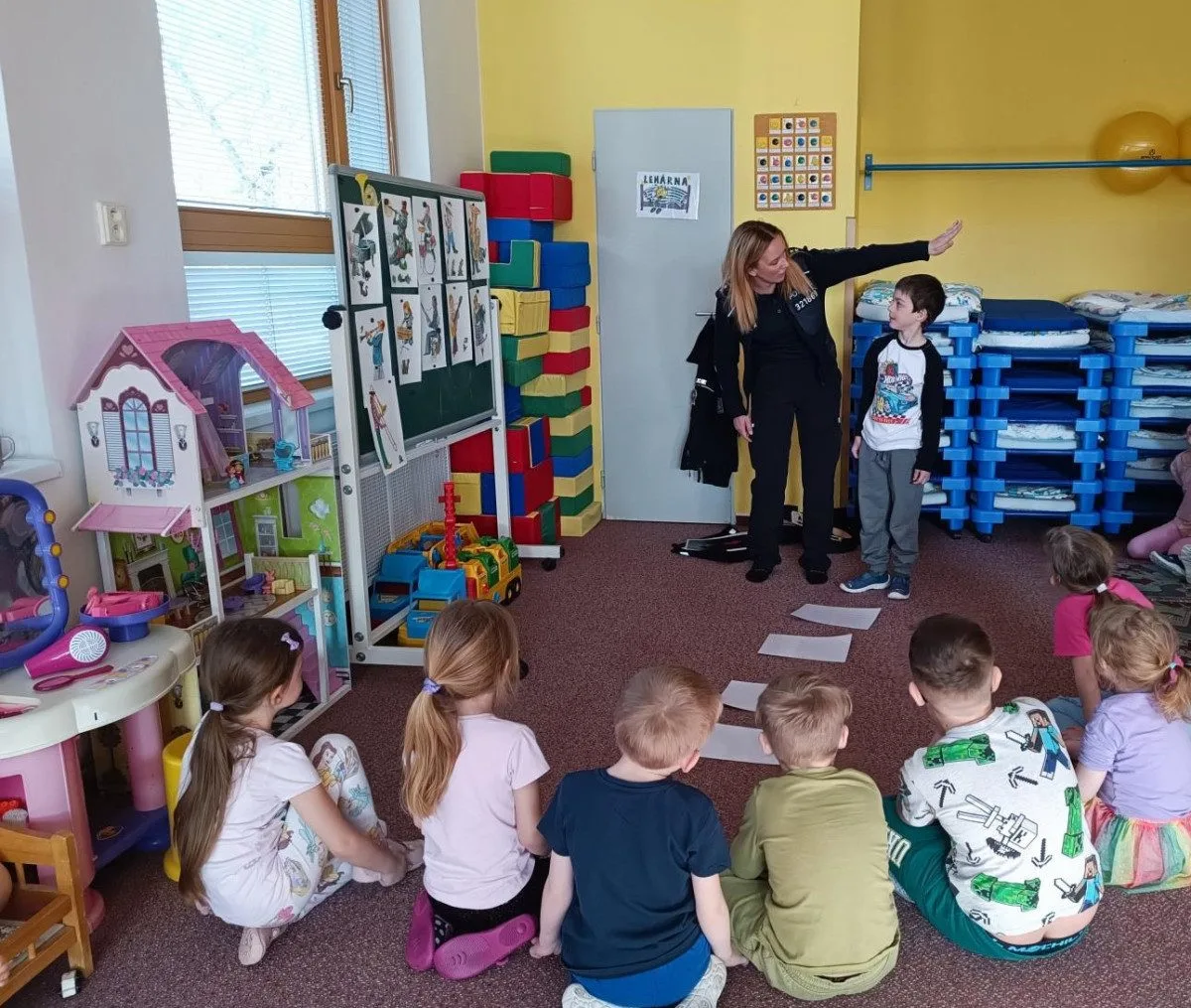 Policejní preventisté přichystali v Tanvaldě, Zákupech i v Liberci besedu pro žáky mladšího školního věku