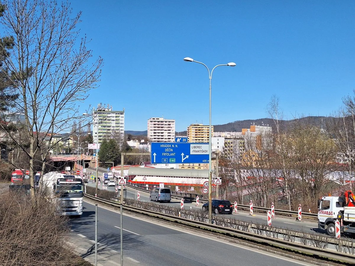 Liberecký tunel na průtahu městem se dnes ve 20 hodin na 20 minut úplně uzavře