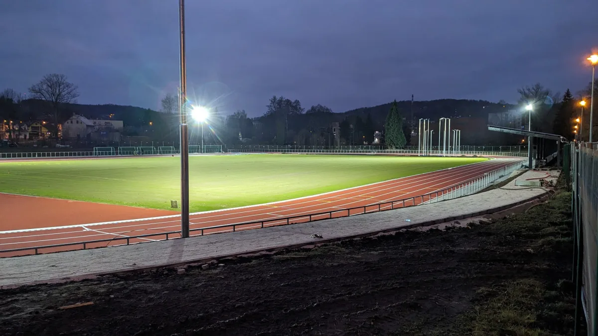 Semily otevřou nově zrekonstruovaný atletický stadion. Stavba vyšla na 62 milionů