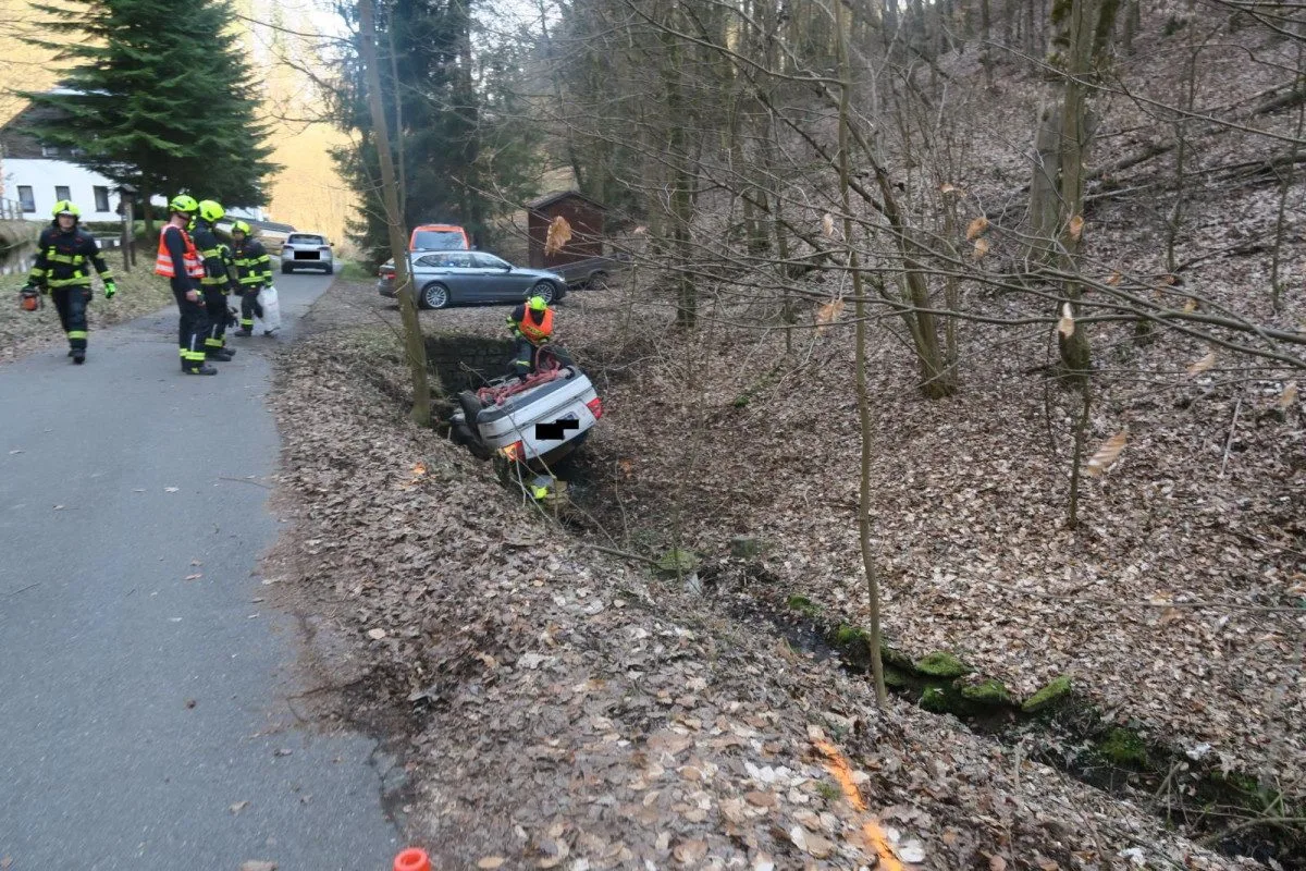 Zběsilý úprk před policisty v autě bude mít soudní dohru. Řidič měl zákaz řízení a ohrozil policisty, chodce a cyklisty