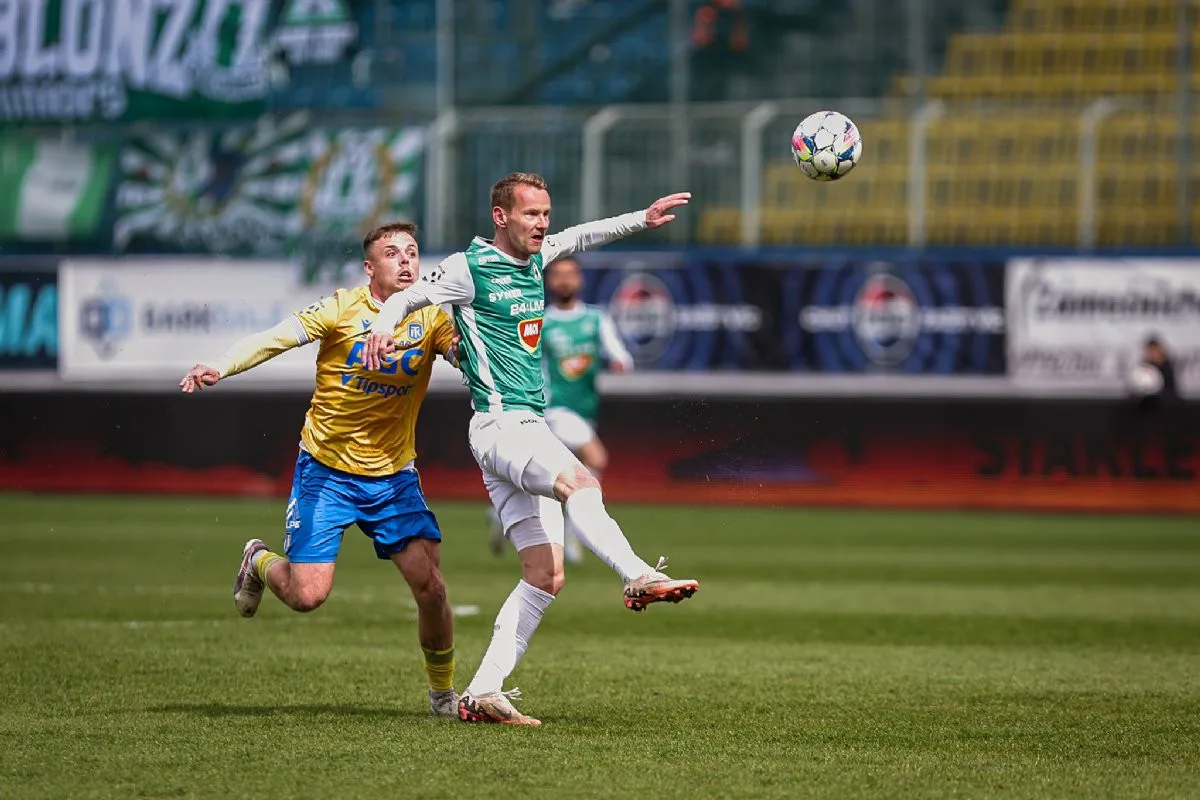 Jablonec v Teplicích vyhrál díky gólu Jawa 1:0, přes početní převahu nedokázal řadu dalších šancí proměnit