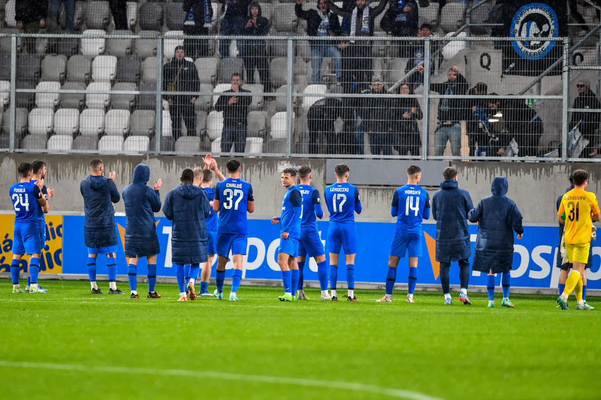 Slovan čeká klíčový duel v Hradci. Fanoušci zaplní dva autobusy