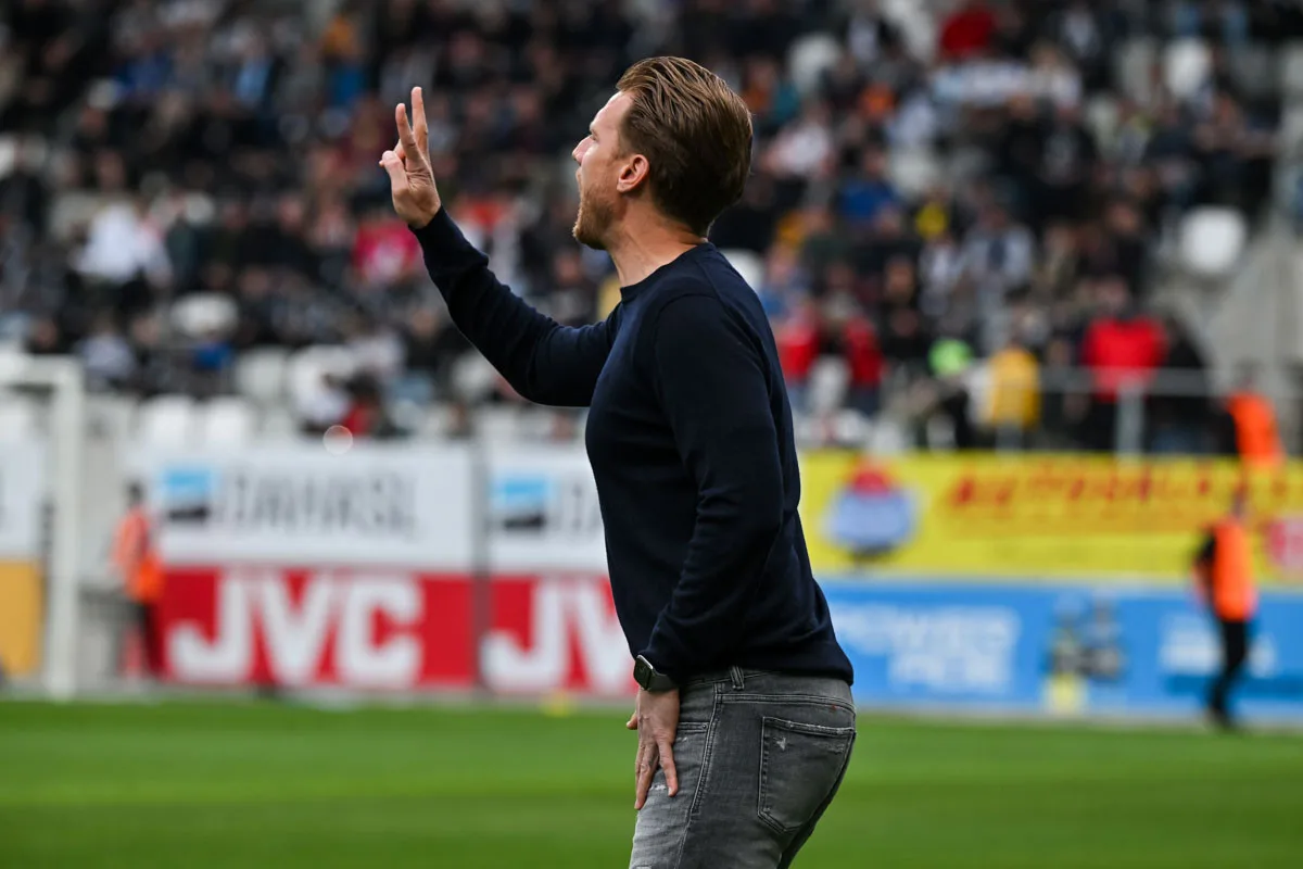 Věřím, že jsme na správné cestě, řekl po výhře v Hradci trenér Slovanu Kováč