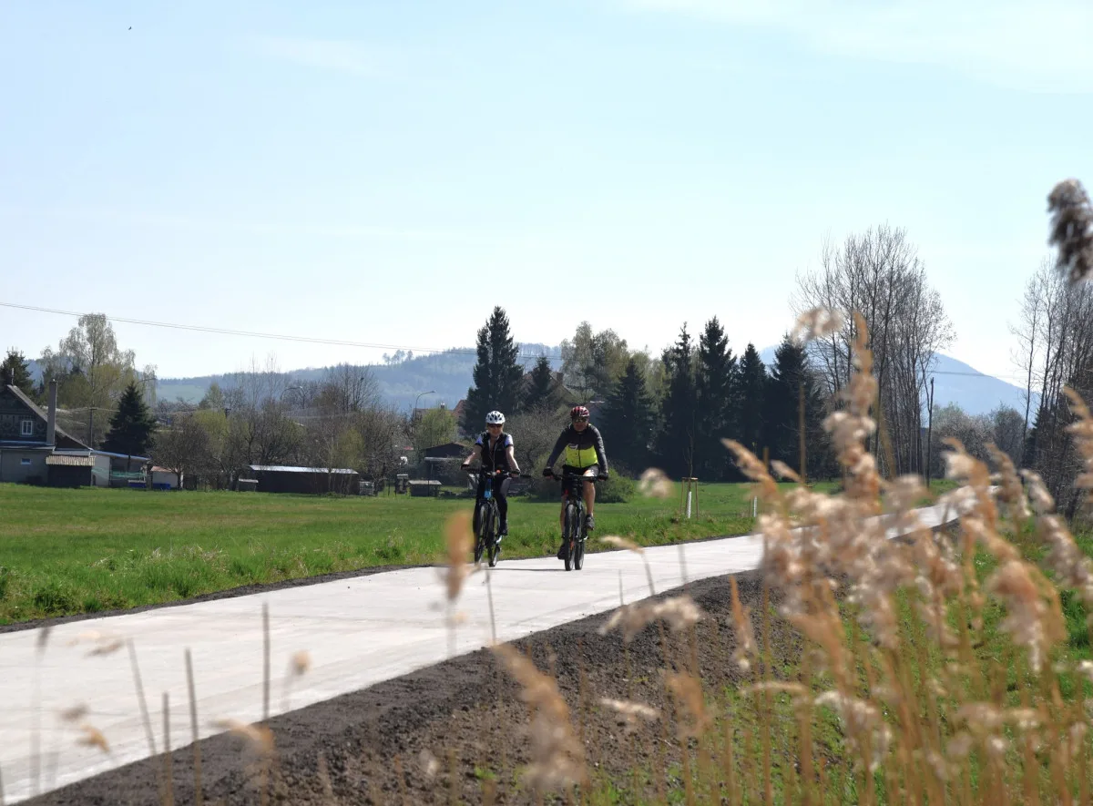 Na Českolipsku přibyl další úsek cyklostezky sv. Zdislavy, je u Cvikova