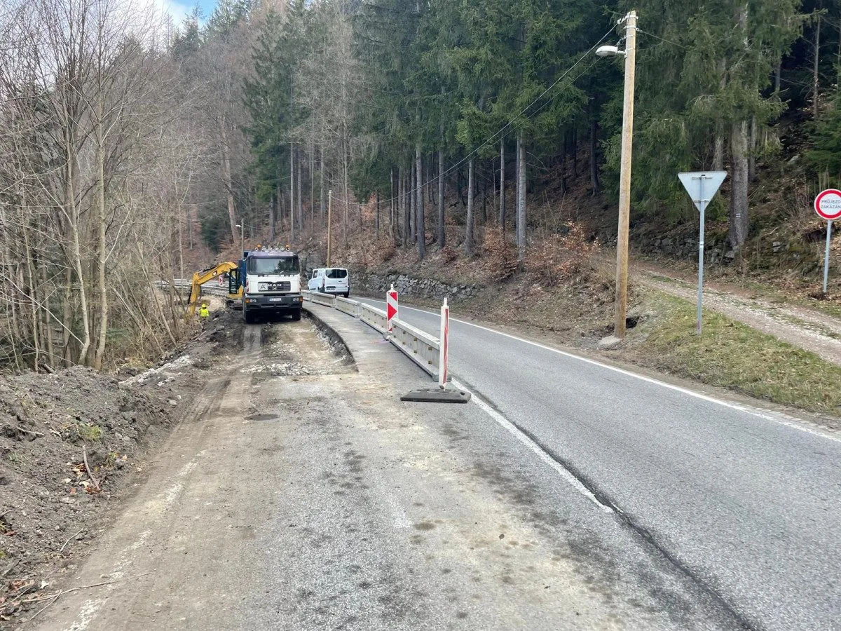 Rekonstrukci silnice v Rokytnici nad Jizerou dokončí Eurovia. Potrvá do konce příštího roku