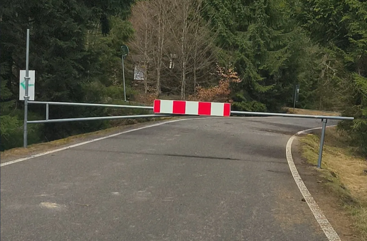 Silnice kolem přehrady Souš v Jizerských horách se motoristům otevře v pátek