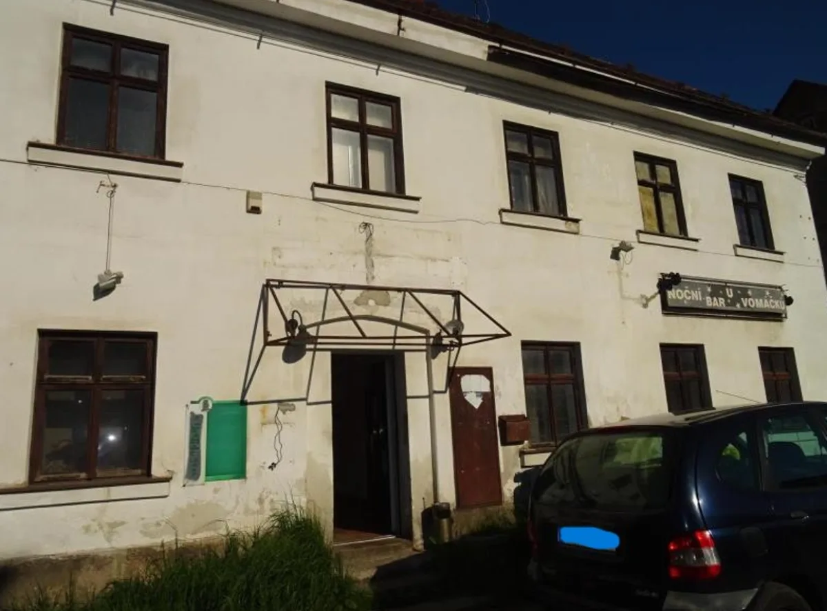 Inspektoři zavřeli kvůli špíně a plísni výrobu a rozvoz jídel U Vomáčků ve Svoru