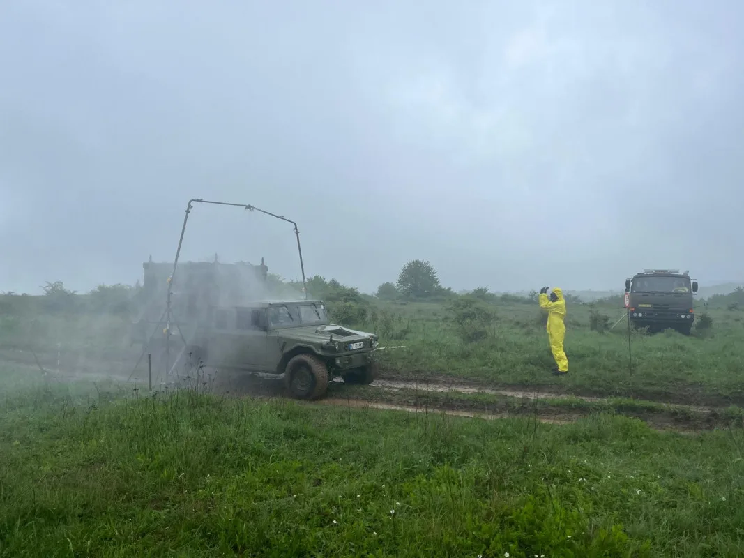 Liberečtí chemici na cvičení na Slovensku: pracovali s ostrými bojovými látkami