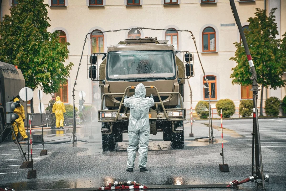 V kasárnách v Liberci cvičilo česko-britské velitelství velení spojencům z NATO