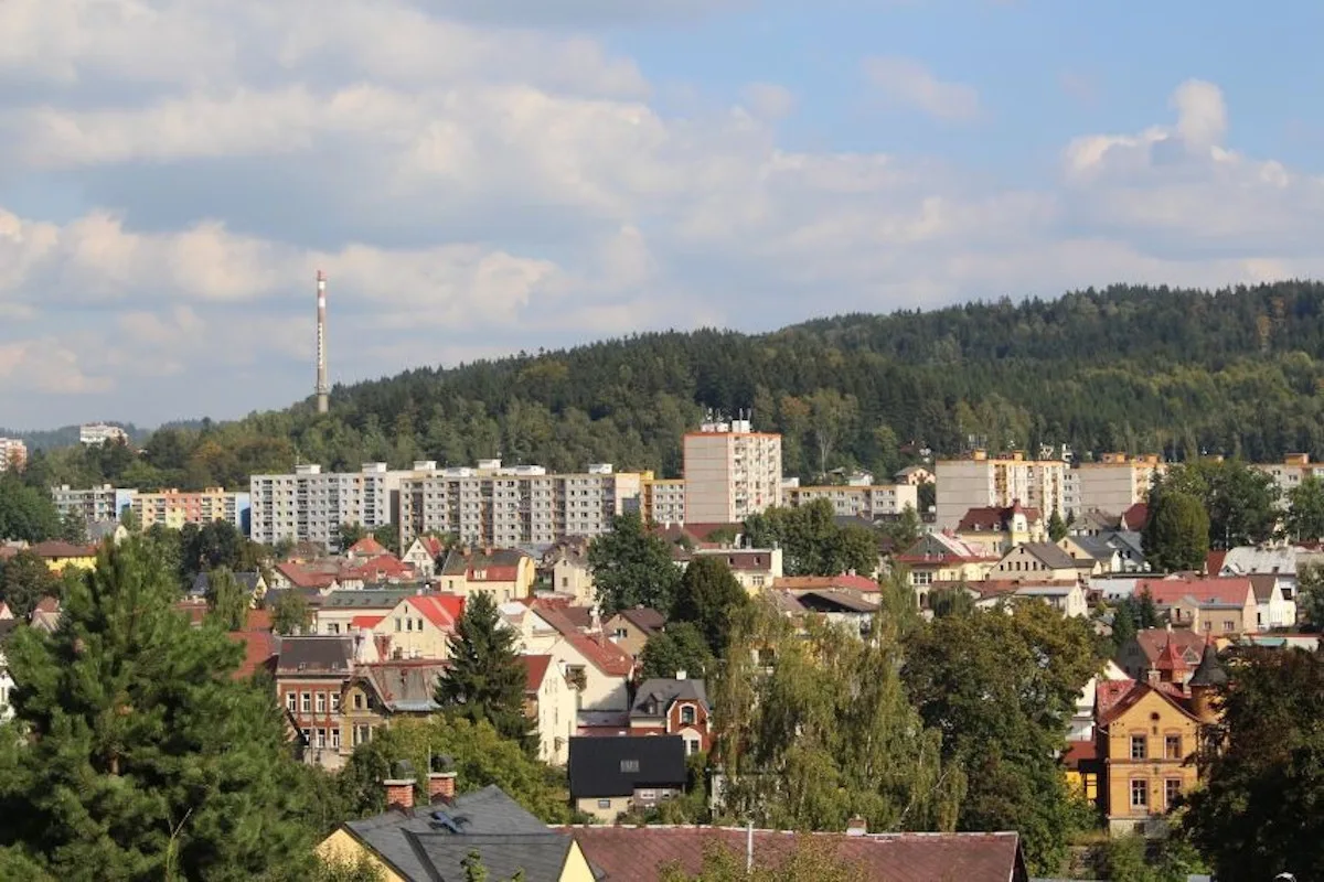 Jablonec nechá obyvatele adoptovat si zeleň ve městě. Budou se o ni legálně starat
