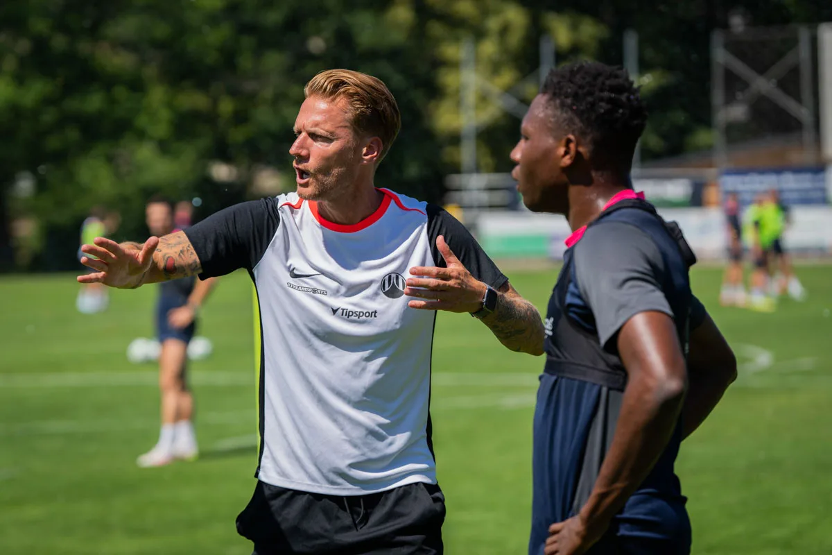 Liga je tu, Slovan začne v Boleslavi. Být lepší než v minulé sezoně, přeje si trenér Kováč