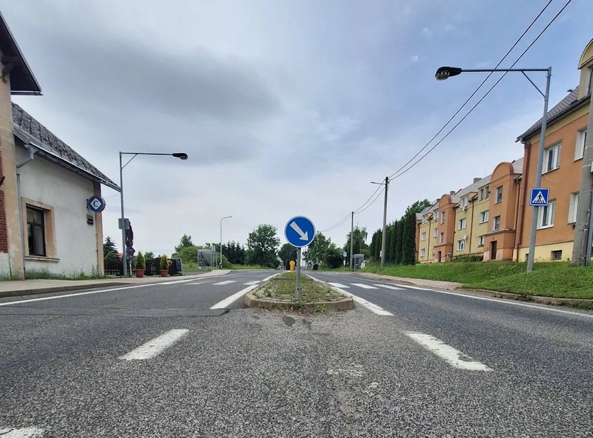 Komplikace na Práchni, začne oprava silnice. Náklaďáky musí jinudy