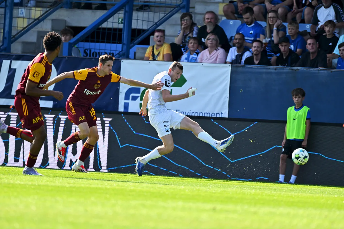 Důležitá výhra. Slovan U Nisy přehrál Duklu 2:0