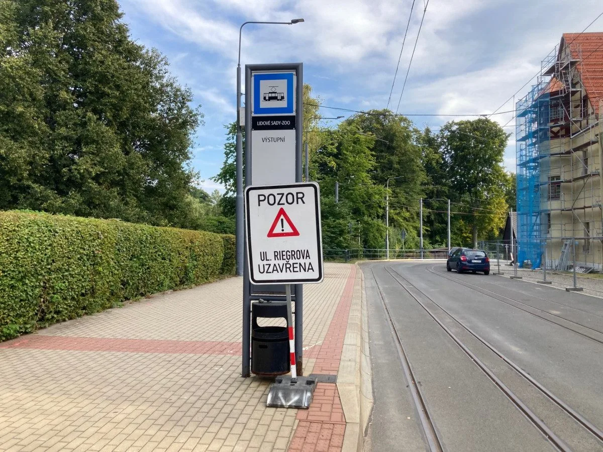 Tramvaje začnou k zoo v Liberci jezdit od pondělí, silnice zůstane uzavřená