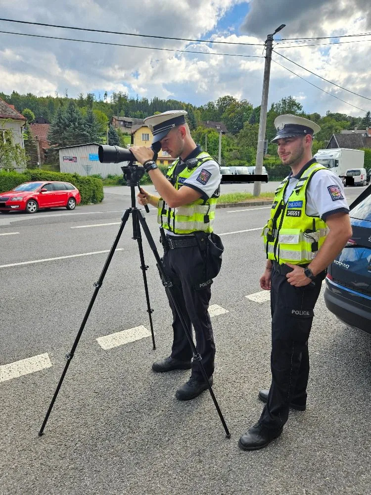 Policisté na poslední prázdninový víkend obsadili silnice. Zjistili přes tři sta přestupků