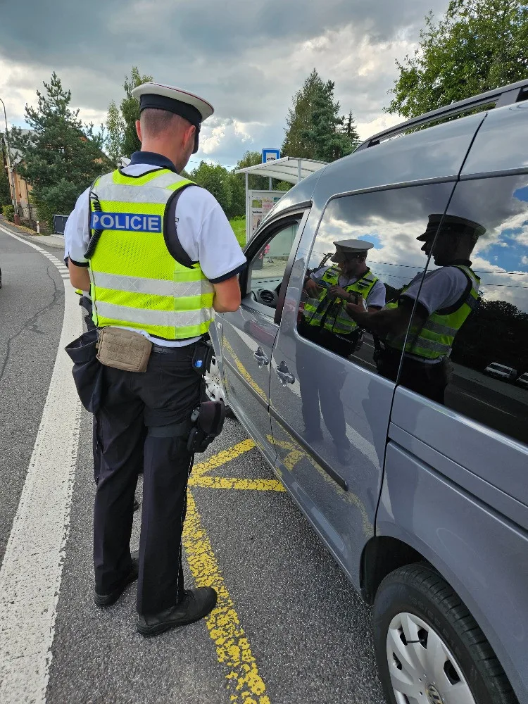 Policisté na poslední prázdninový víkend obsadili silnice. Zjistili přes tři sta přestupků