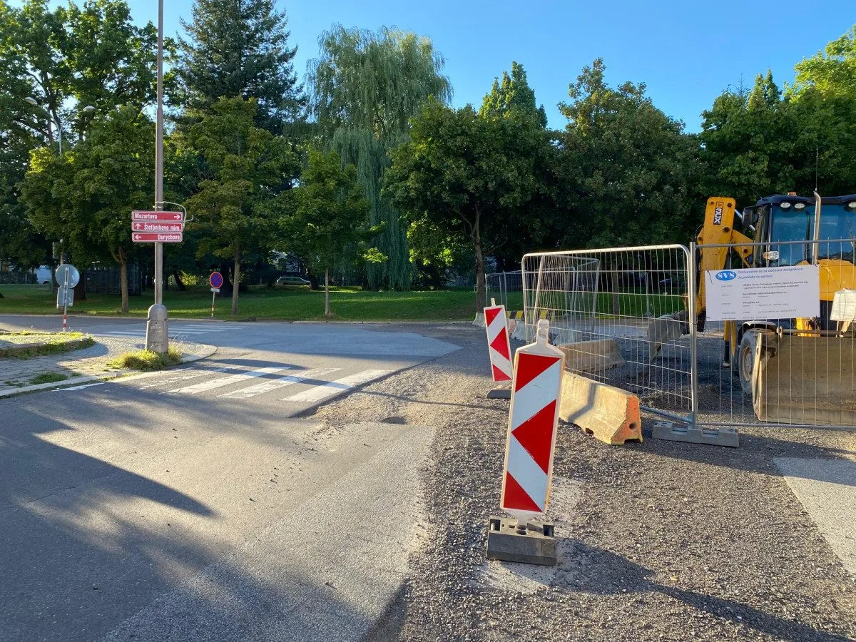 Vítěznou ulici uzavře ve středu v úseku od muzea směrem ke kasárnám rekonstrukce