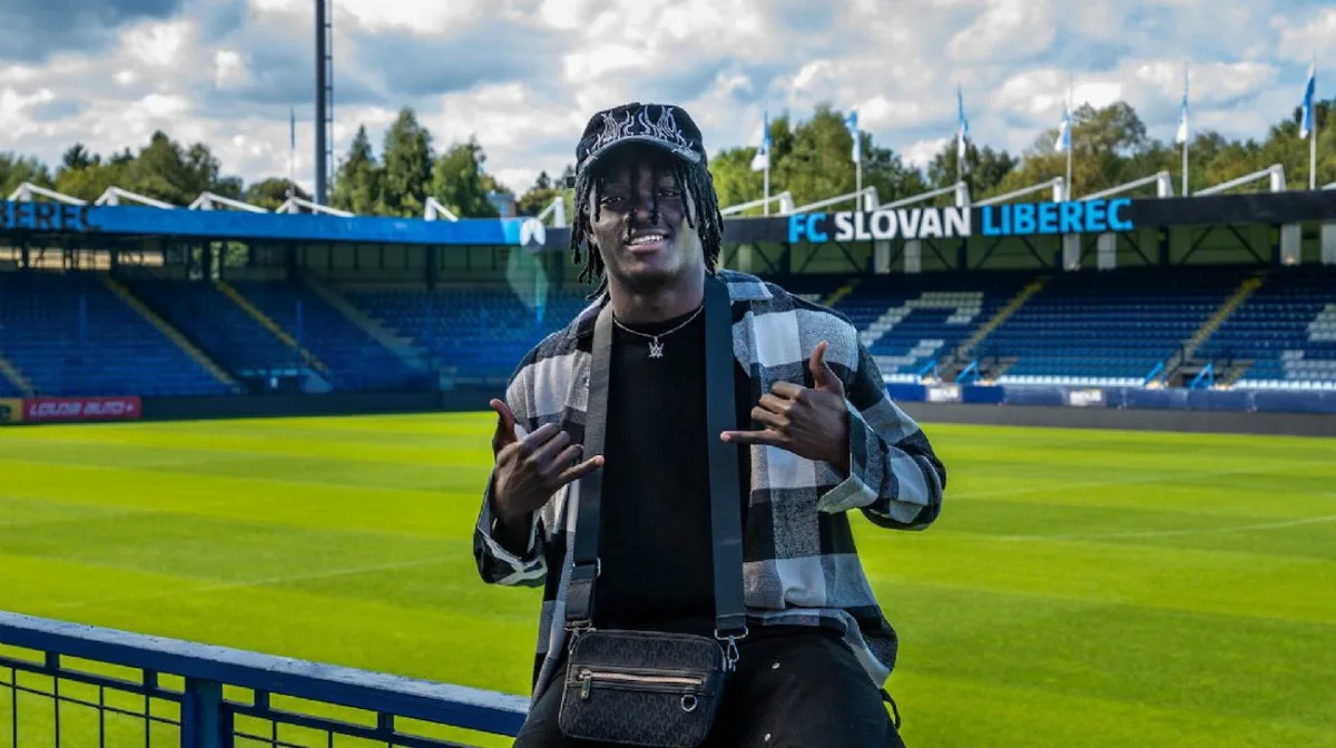 Slovan si vyhlédl afrického mladíka v Lotyšsku. Zlepšuje se každým utkáním, chválí Nezmar
