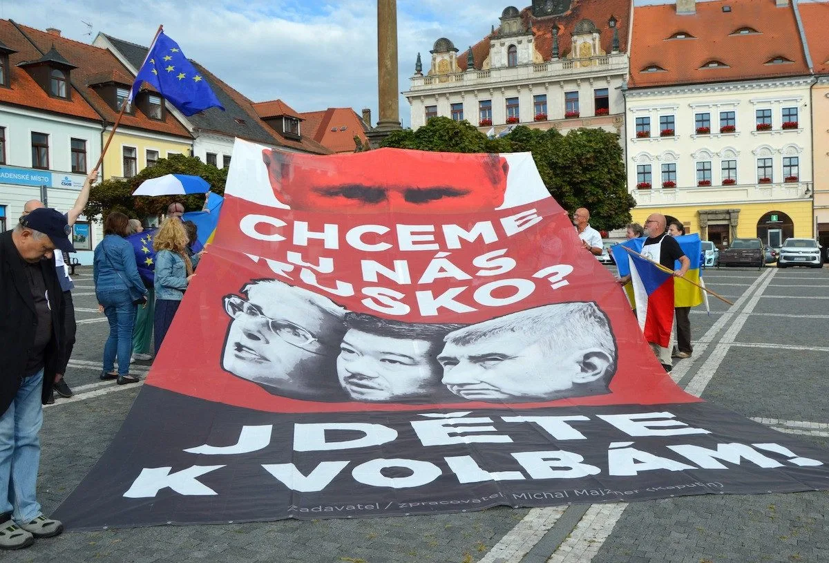 Chcete u nás Rusko? Plachta s Putinem se objevila i v České Lípě