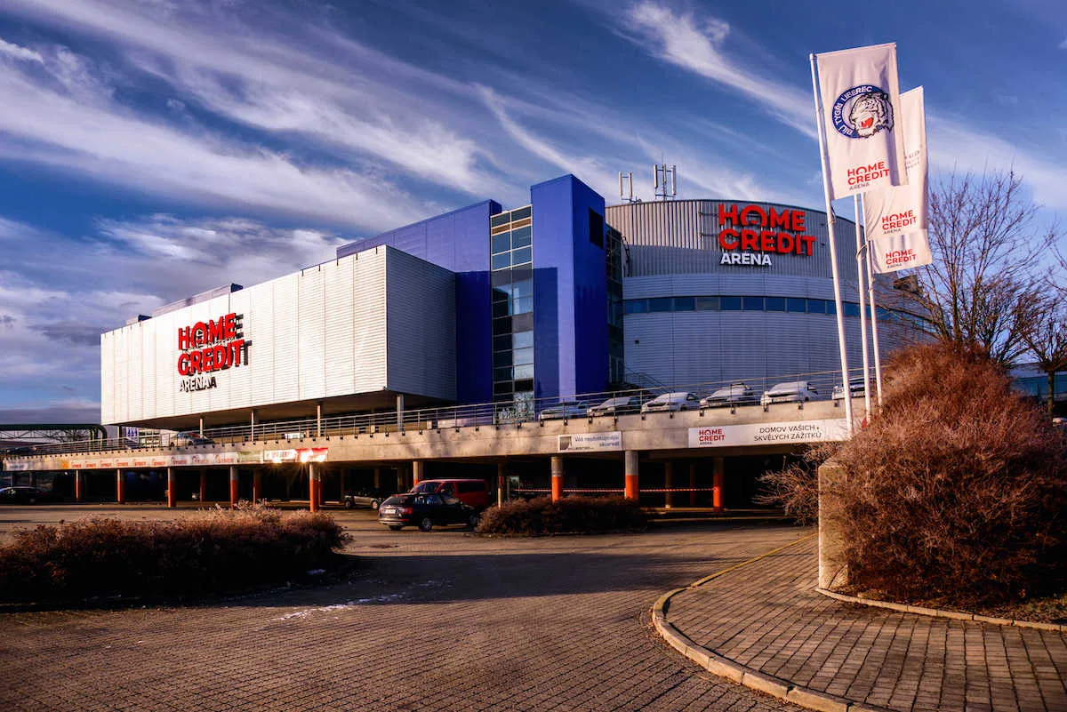 Home Credit arena slaví dvacet let. Hostila elitní tenis, hokej i hudební hvězdy