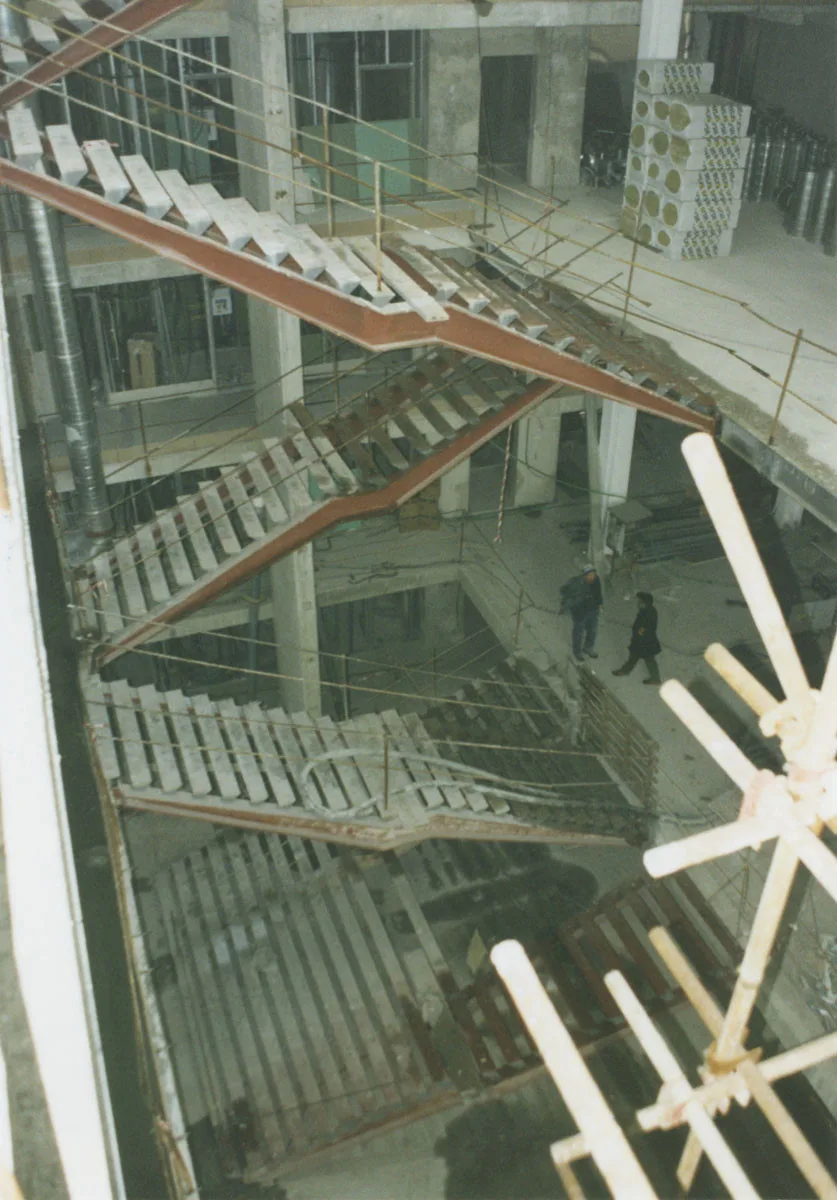 Stavba smíření, ve které sídlí knihovna i synagoga, slaví 25 let. Zůstává nadčasovou