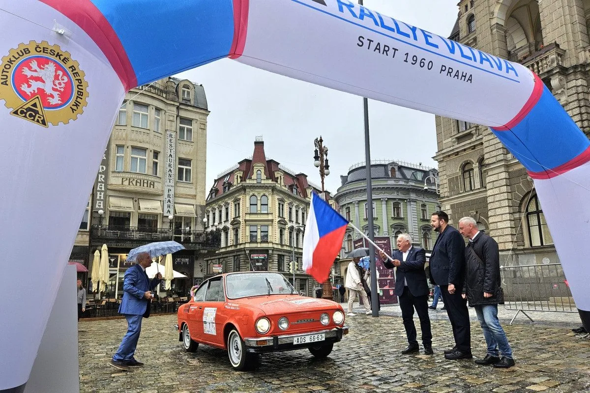 Stejně jako před 60 lety. V Liberci startovala Rallye Vltava, nechyběl ani tehdejší vítěz