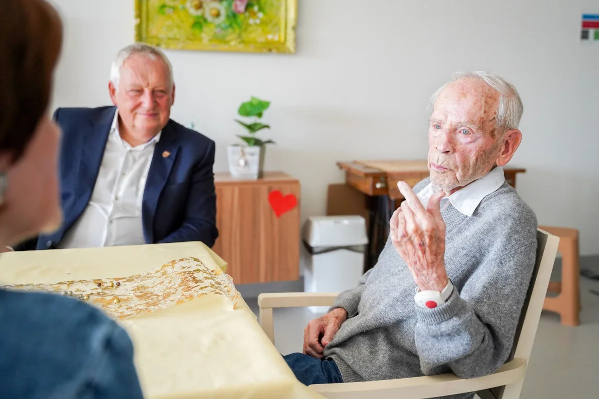 V Liberci žije 12 sto a více letých občanů. Nejnověji se stoletým stal Karel Dubský