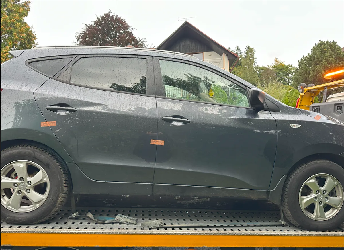 Muže z Jablonecka policisté obvinili z 252 podvodů. Hrozí mu osm let