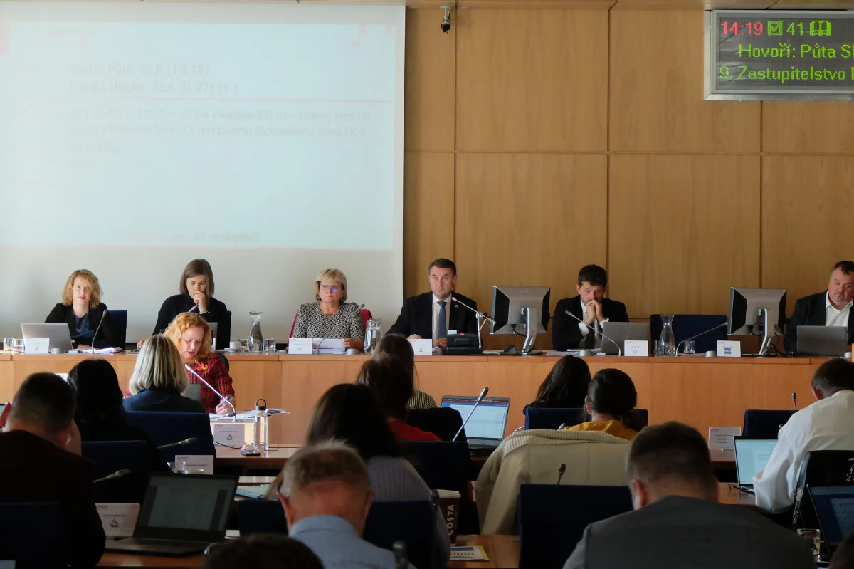 Snímek z jednání zastupitelstva Libereckého kraje v úterý 21. října 2025.