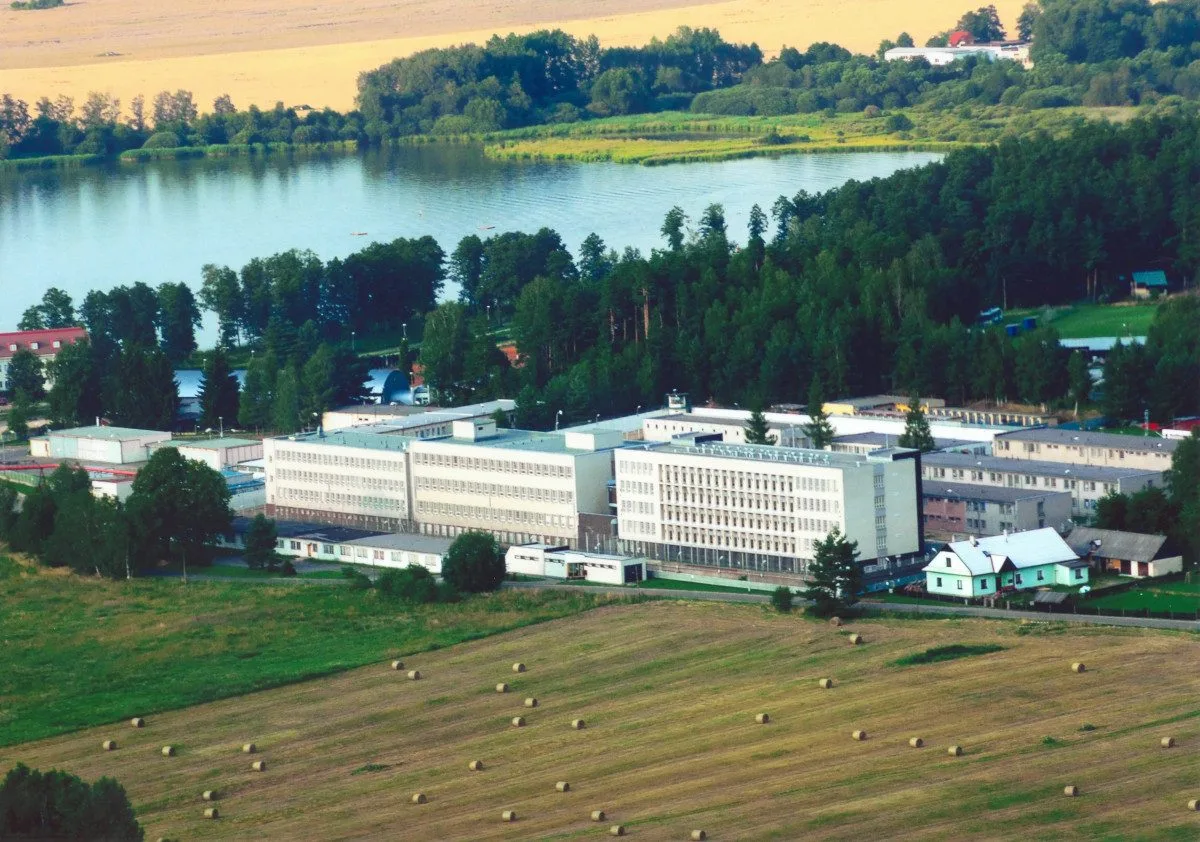 Z věznice ve Stráži pod Ralskem se uprchlík asi nějakou chvíli nedostane.