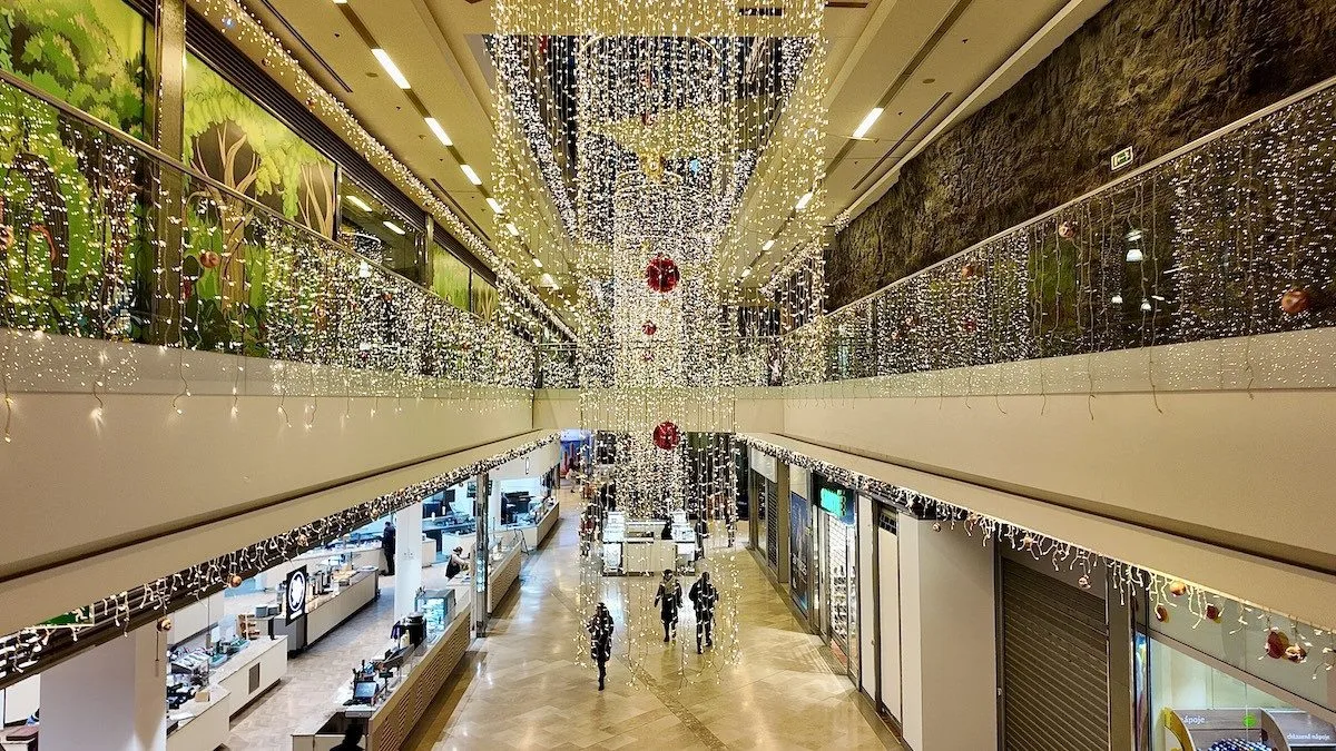 OC Plaza láká na předvánoční nákupy, sváteční atmosféru i soutěže o ceny