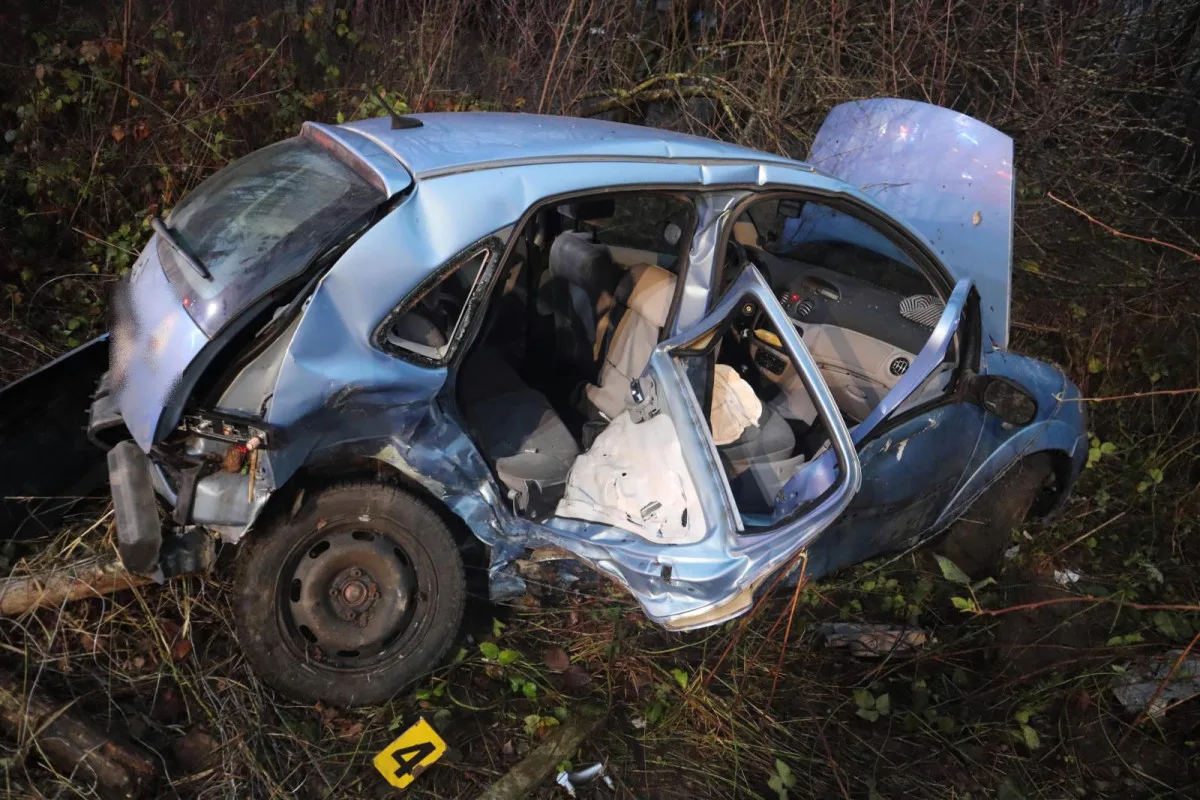 V Pihelu boural mladík s čerstvým řidičákem. Bilance: 8 zraněných, 2 těžce