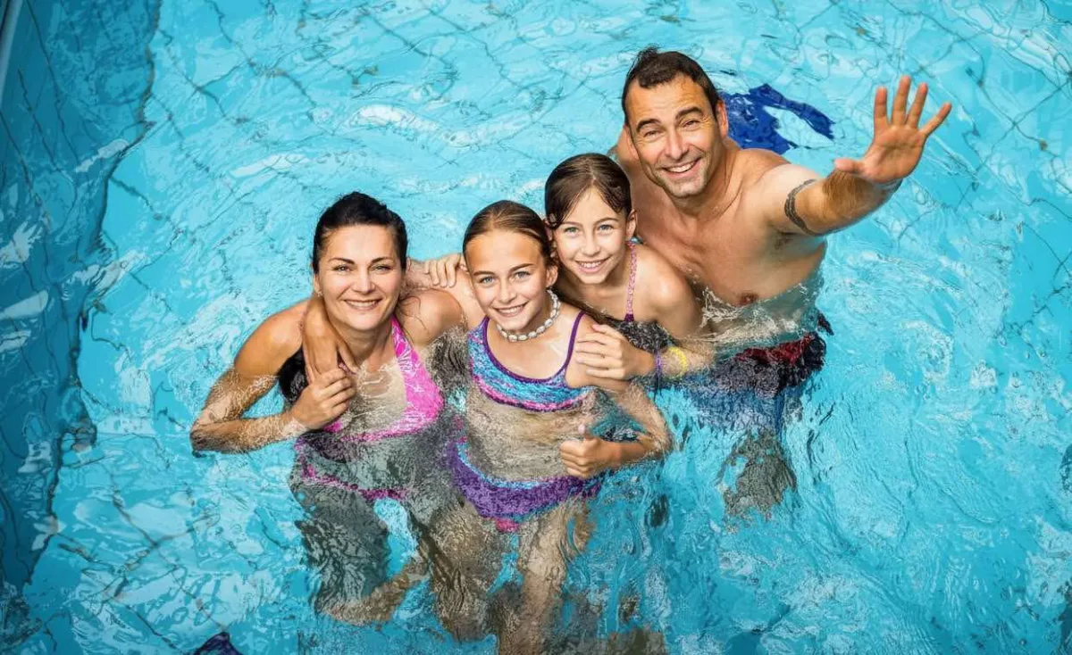 Vánoční poukazy do Aquapalace Praha – dárek, který potěší každého