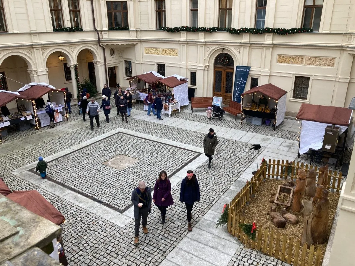Víkend patří v Paláci Liebieg tvůrcům z Křišťálového údolí. Krása, až oči přecházejí
