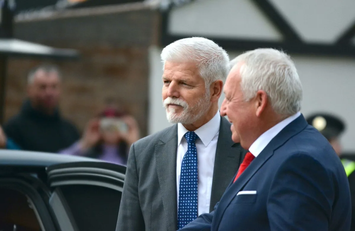 Prezident v Liberci. Zaujala ho nanovlákna, na radnici mluvil o pomoci Ukrajině