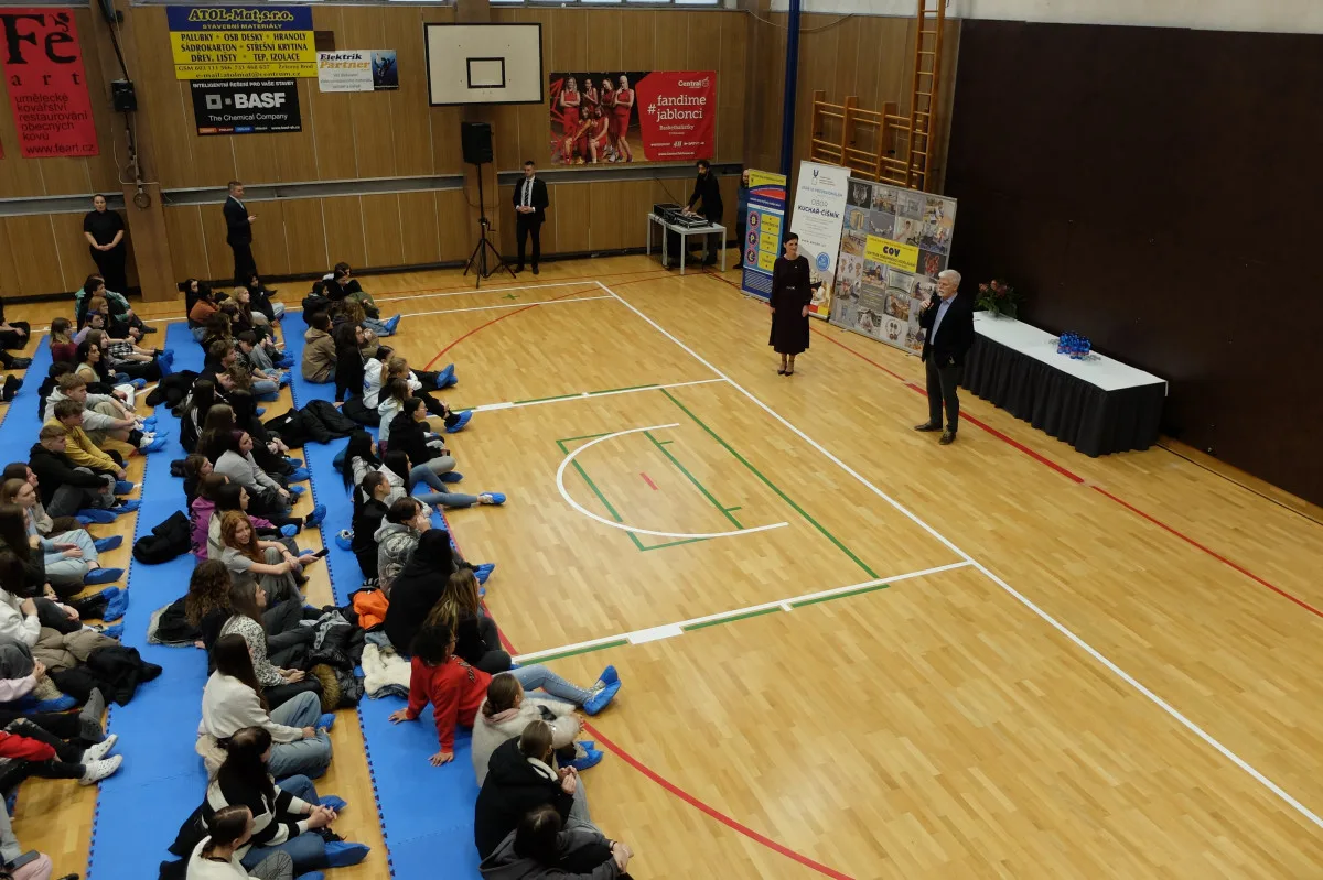 Co když válka dojde až k nám? Zeptal se na besedě v Jablonci student prezidenta