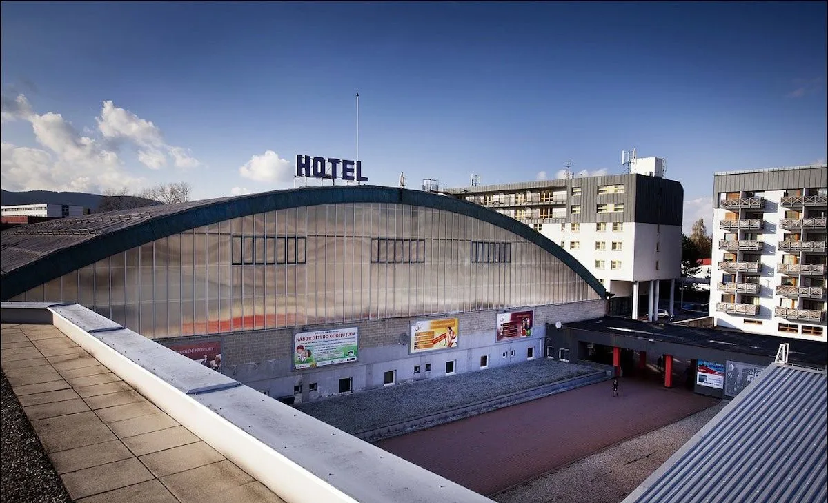 Liberec může uzavřít smlouvu na dodávku mobilního kluziště, nikdo se neodvolal