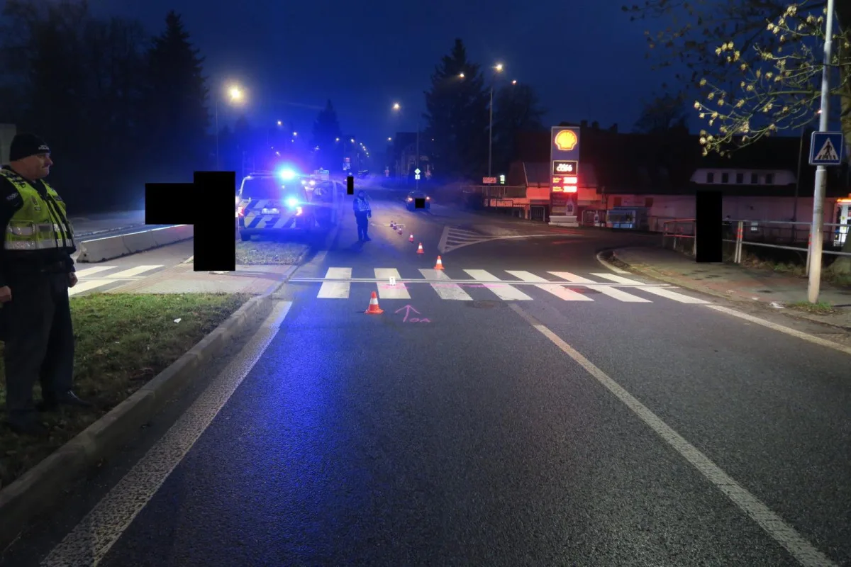 Řidička na přechodu v Jablonci přehlédla chodkyni, těžce ji zranila