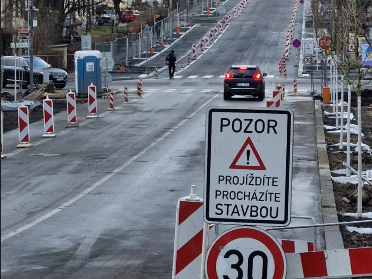 Radost pro řidiče v Liberci – Vítězná ulice je opět průjezdná