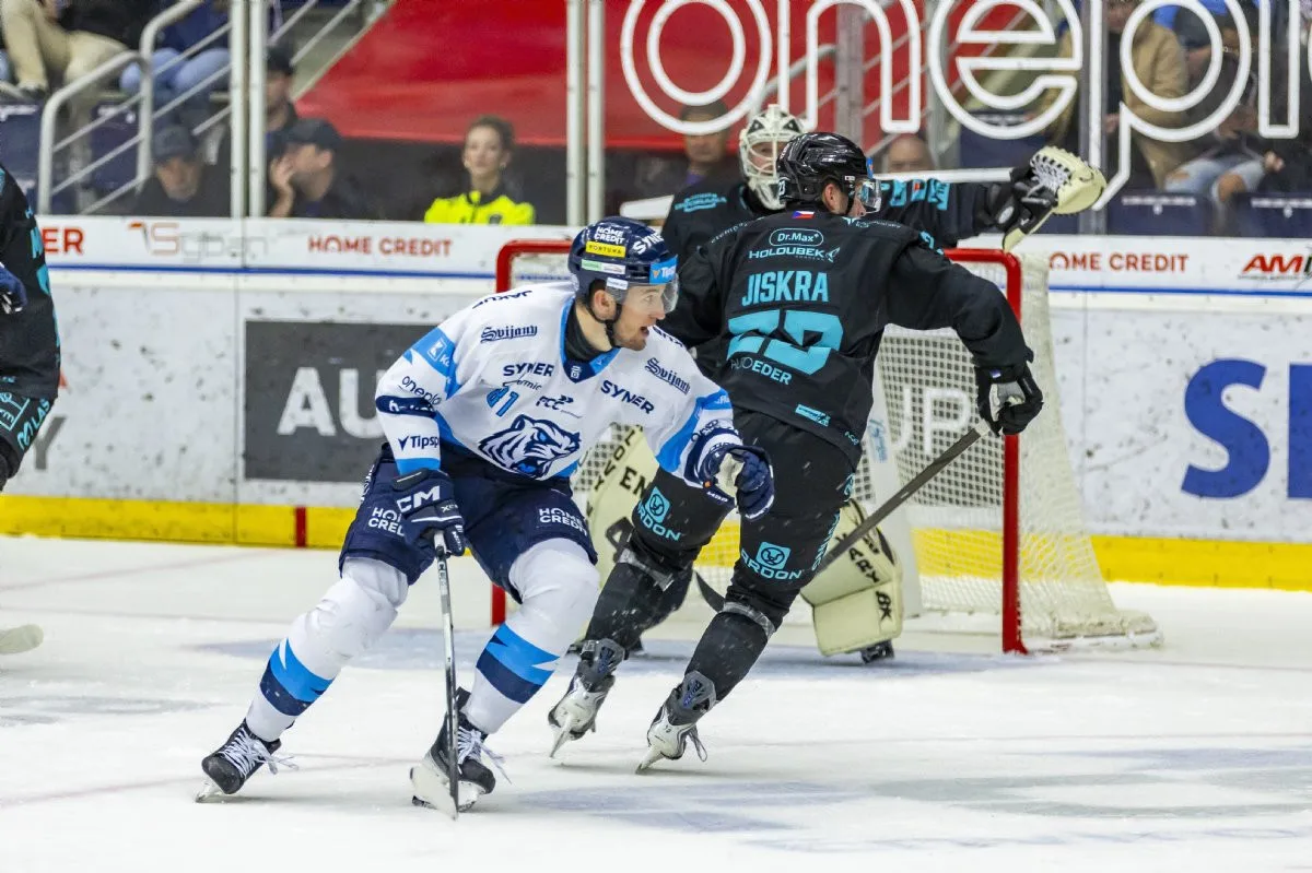 Druhá prohra v řadě, Tygři doma podlehli Varům 2:3