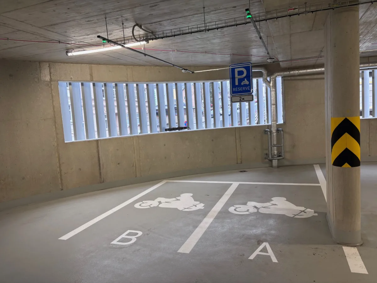 Parkovací dům liberecké nemocnice je v provozu. V šesti podlažích nabízí 338 míst