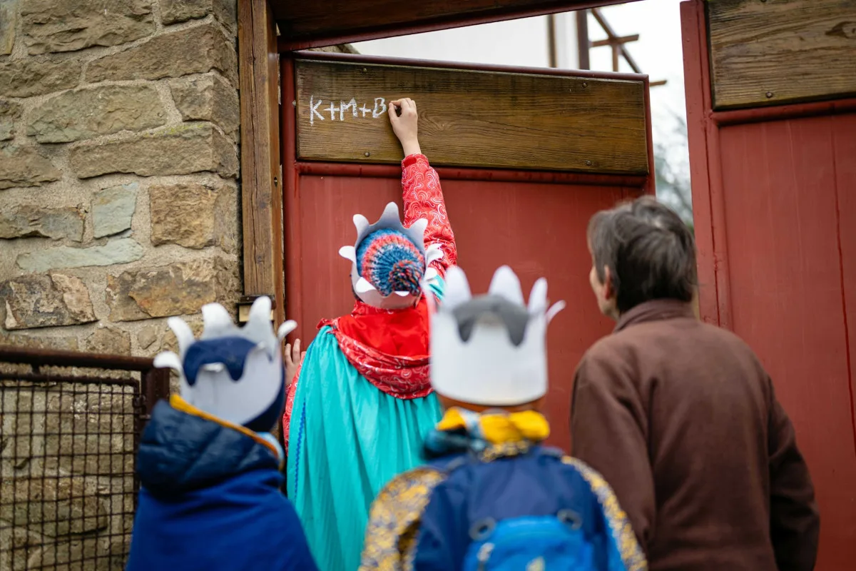 Tříkrálová sbírka se vrací do Hradce Králové. Pomůže hospici i domácí péči