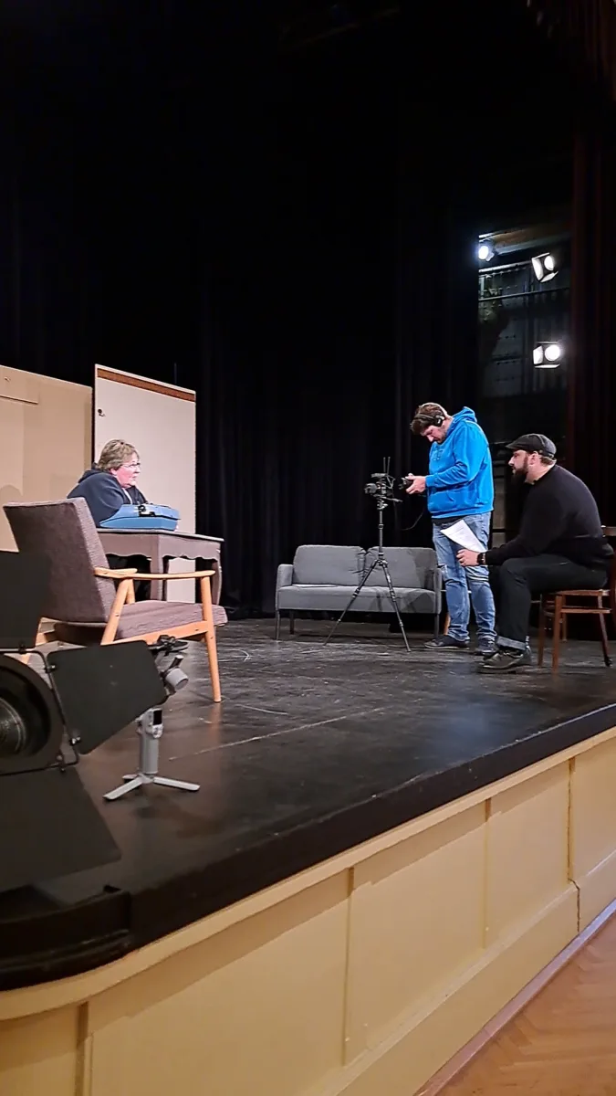 Filmaři v Desné: Unikátní dokumentární série odhaluje zákulisí amatérského divadla