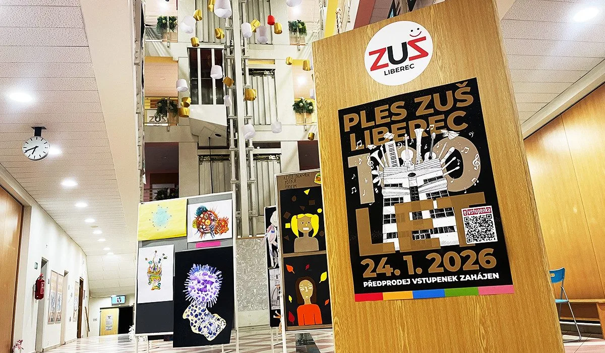 ZUŠ Liberec slaví 100 let slavnostním plesem v prostorách školy