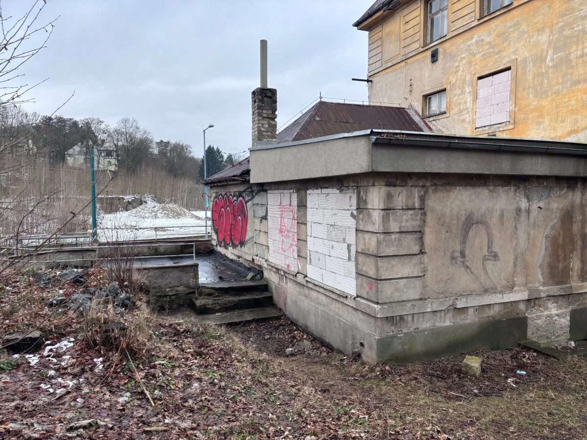 Azylový dům pro ženy, muže či sociální byty. Liberec hledá, co s chátrajícím domem ve Dvorské