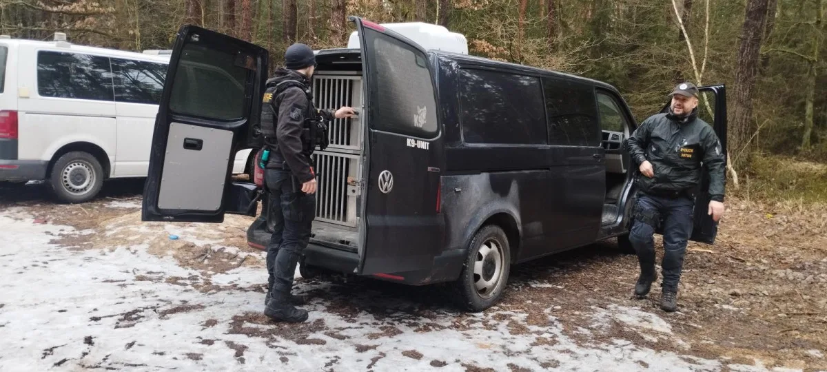 Neproklouzne ani myš. Na kontroly cizinců v České Lípě dohlížely z výšky drony