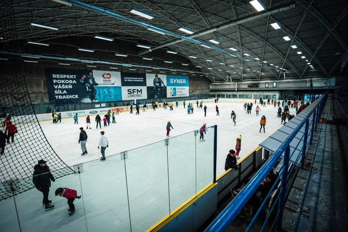 Svijanská aréna je kvůli sněhu opět uzavřená. Na jaře začne oprava za 50 milionů