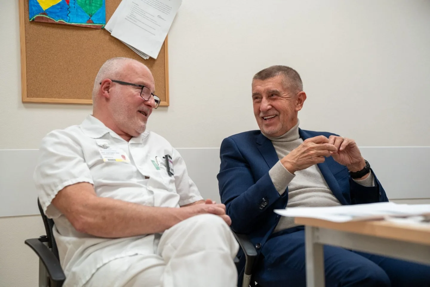 Babiš a Vojtěch v liberecké nemocnici. Premiér ukázal snímek rakoviny prostaty
