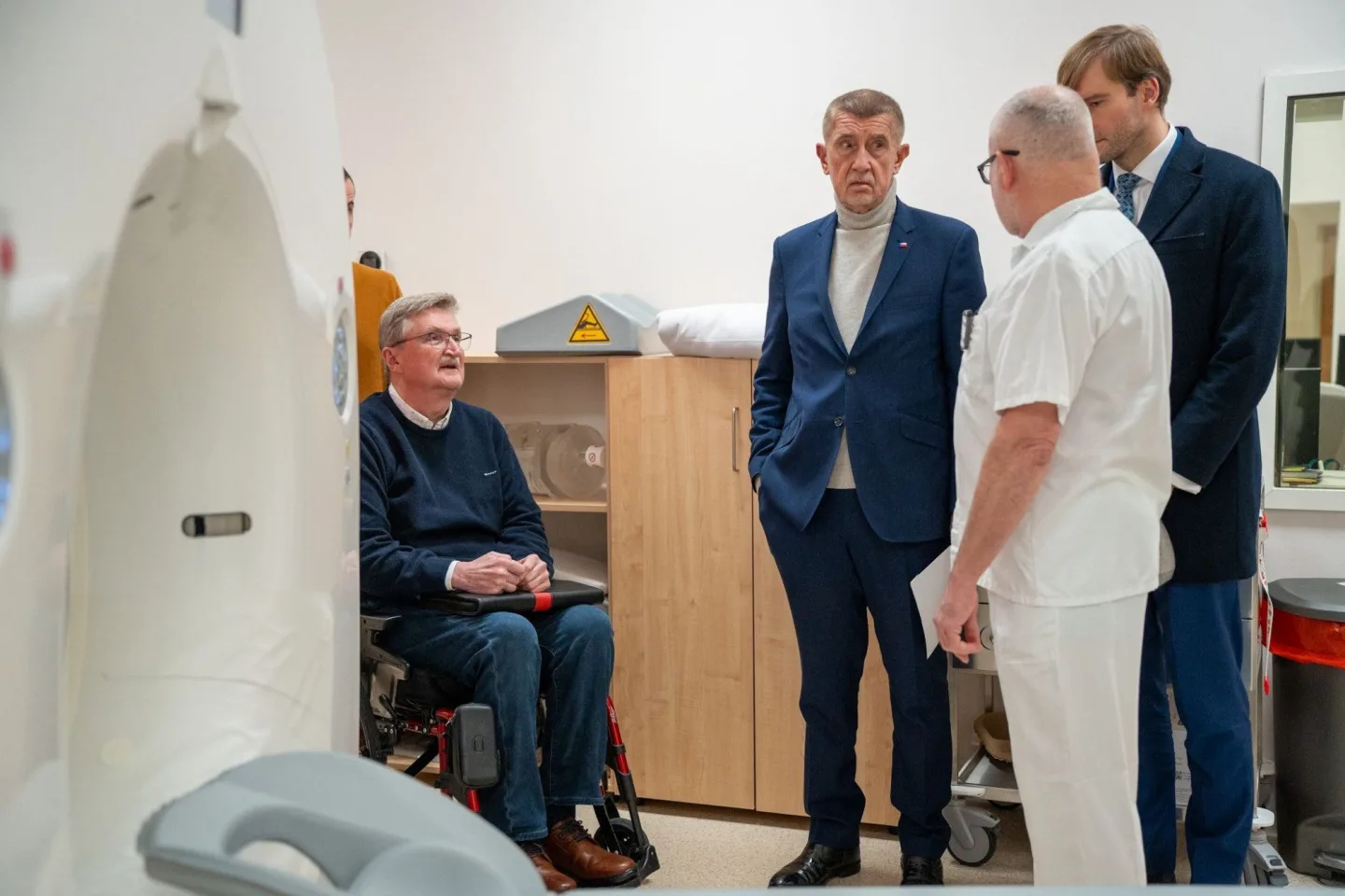 Babiš a Vojtěch v liberecké nemocnici. Premiér ukázal snímek rakoviny prostaty