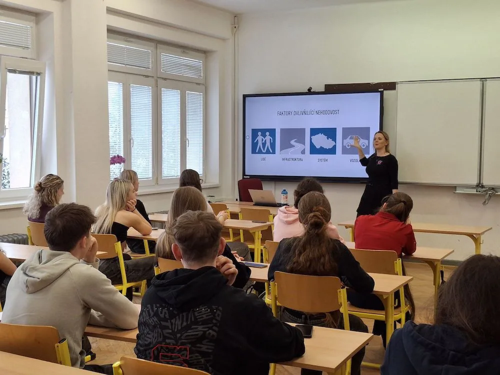Projekt Nultá hodina autoškoly v kraji oslovil téměř tisíc středoškoláků